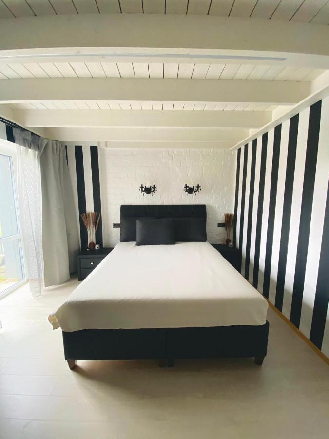 Seaside Apartments Roja Extérieur photo